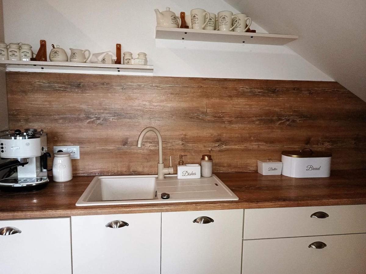 Barytowy Apartament Tarnowskie Gory Bagian luar foto